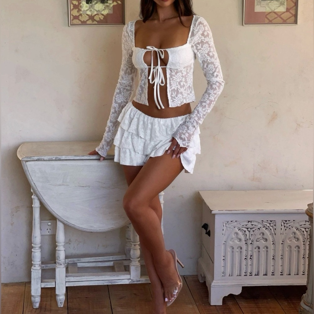 OUTCAST SYLVIA TOP WHITE NWT - Picture 4 of 7